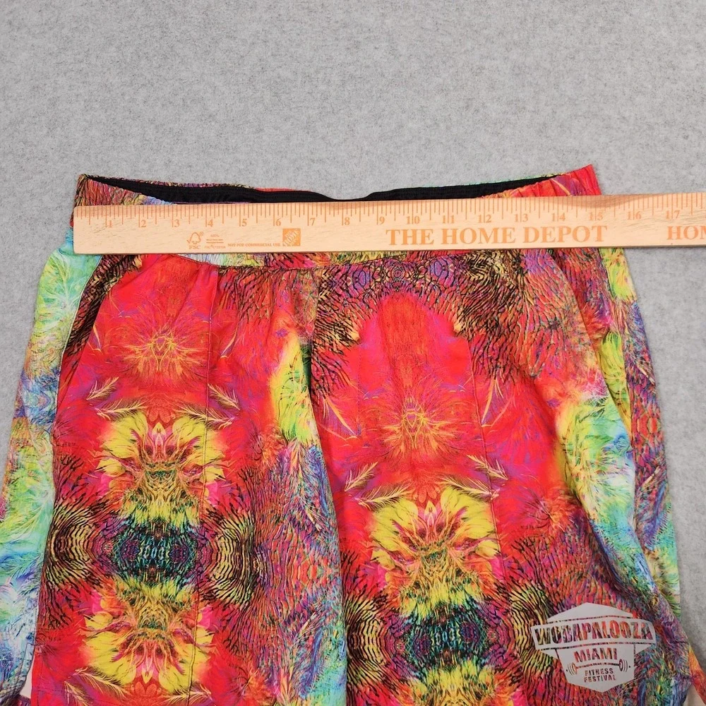 Born Primitive Shorts Mens Medium Red Psychedelic Print Athletic Stretch Workout